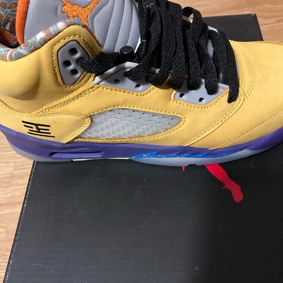 Jordan 5s What The sneaker!  Youth (boys) size 5/5. - Picture 5 of 5